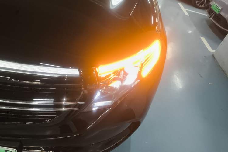 Used Mercedes-Benz EQC 2021 EQC 400 4MATIC Left Front Headlight