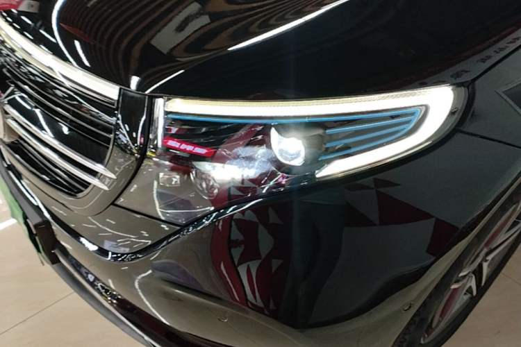 Used Mercedes-Benz EQC 2021 EQC 400 4MATIC Left Front Headlight