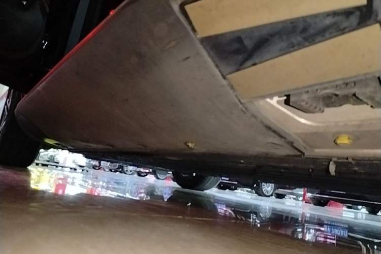 Used Mercedes-Benz EQC 2021 EQC 400 4MATIC Left Side Sill