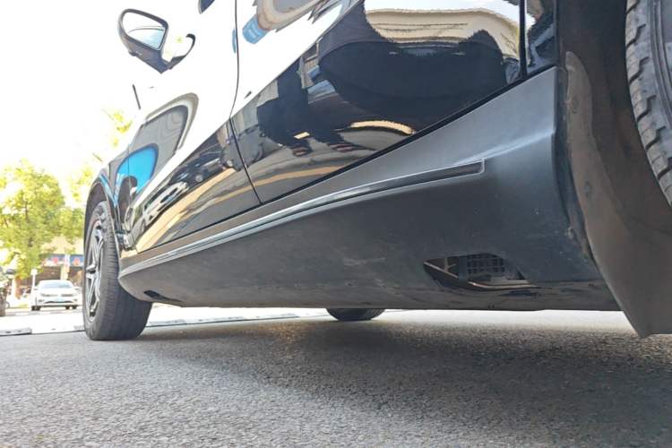 Used Mercedes-Benz EQC 2021 EQC 400 4MATIC Left Side Sill