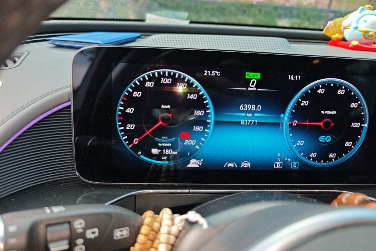 Used Mercedes-Benz EQC 2021 EQC 400 4MATIC Odometer Close Up