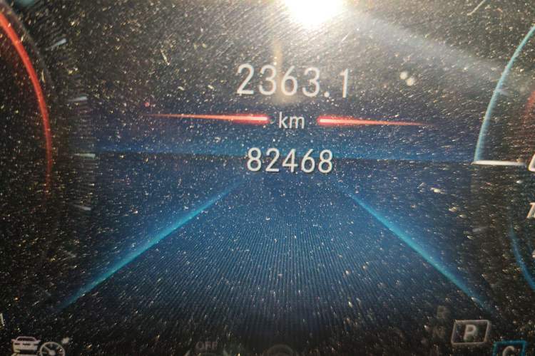 Used Mercedes-Benz EQC 2021 EQC 400 4MATIC Odometer Close Up