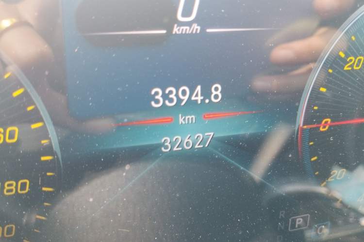 Used Mercedes-Benz EQC 2021 EQC 400 4MATIC Odometer Close Up