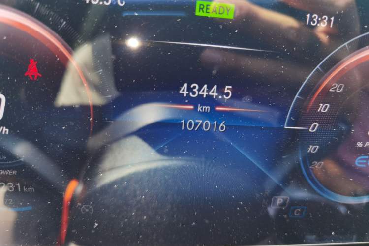 Used Mercedes-Benz EQC 2021 EQC 350 4MATIC Odometer Close Up