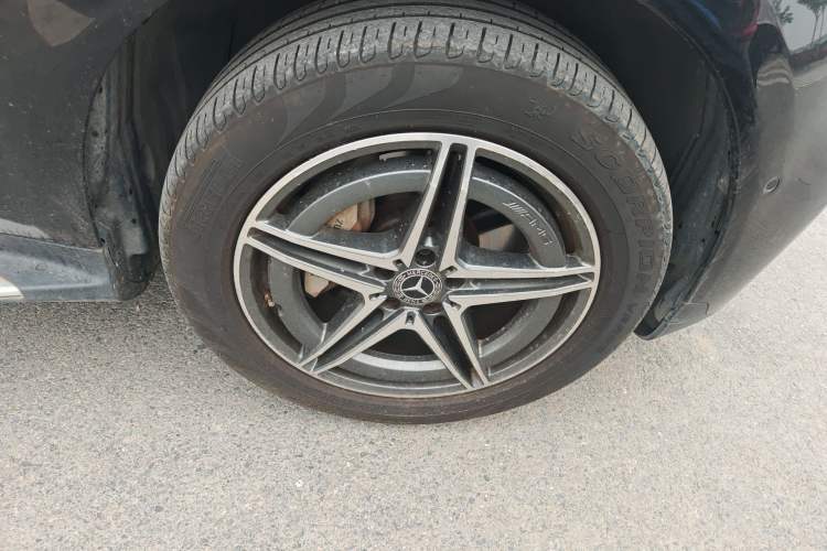 Used Mercedes-Benz EQC 2021 EQC 400 4MATIC Right Front Wheel Hub