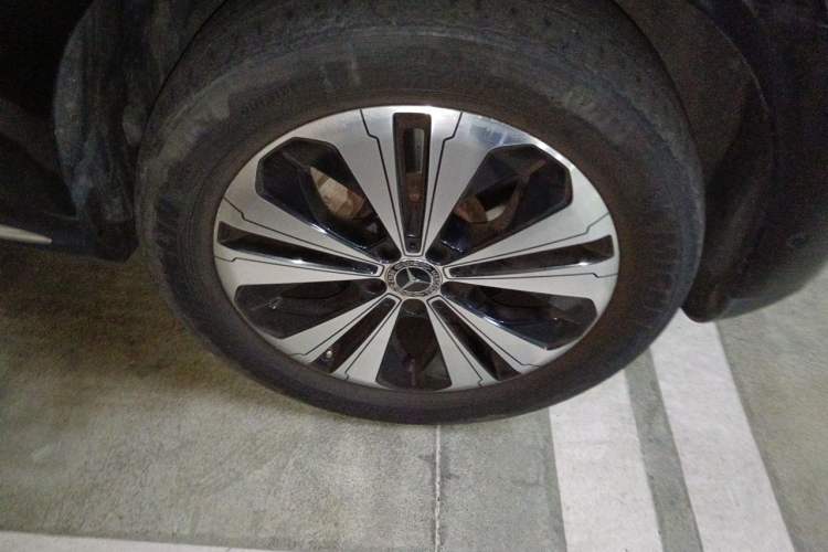 Used Mercedes-Benz EQC 2021 EQC 350 4MATIC Right Front Wheel Hub