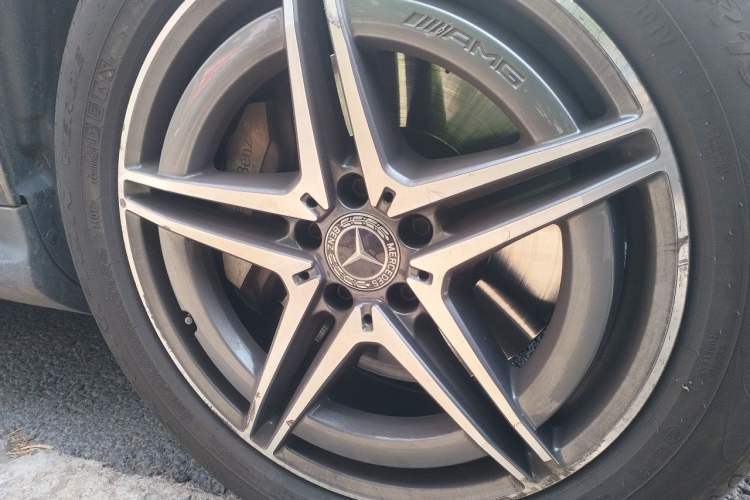 Used Mercedes-Benz EQC 2021 EQC 400 4MATIC Right Front Wheel Hub