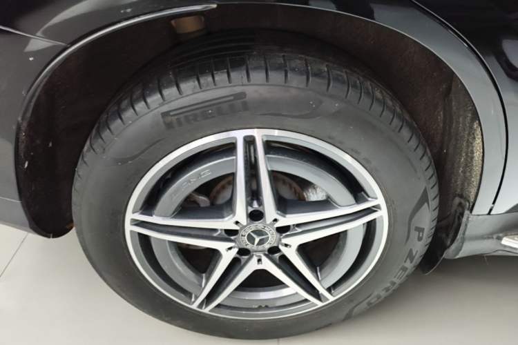 Used Mercedes-Benz EQC 2021 EQC 400 4MATIC Right Rear Wheel Hub