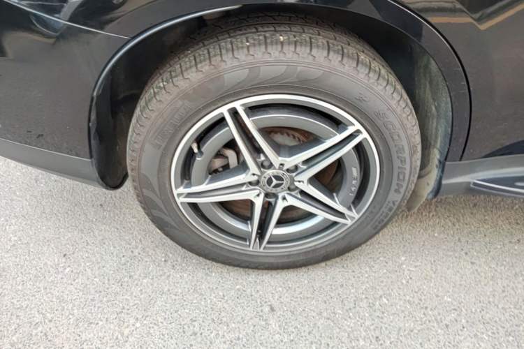 Used Mercedes-Benz EQC 2021 EQC 400 4MATIC Right Rear Wheel Hub