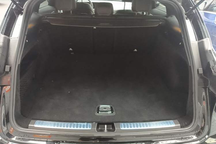 Used Mercedes-Benz EQC 2021 EQC 350 4MATIC Trunk