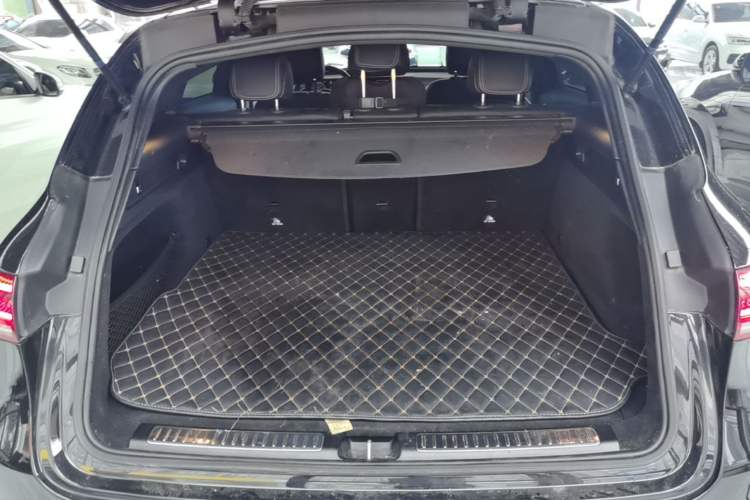 Used Mercedes-Benz EQC 2021 EQC 350 4MATIC Trunk