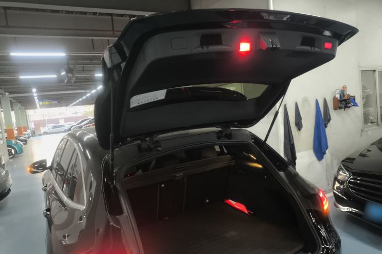 Used Mercedes-Benz EQC 2021 EQC 400 4MATIC Trunk