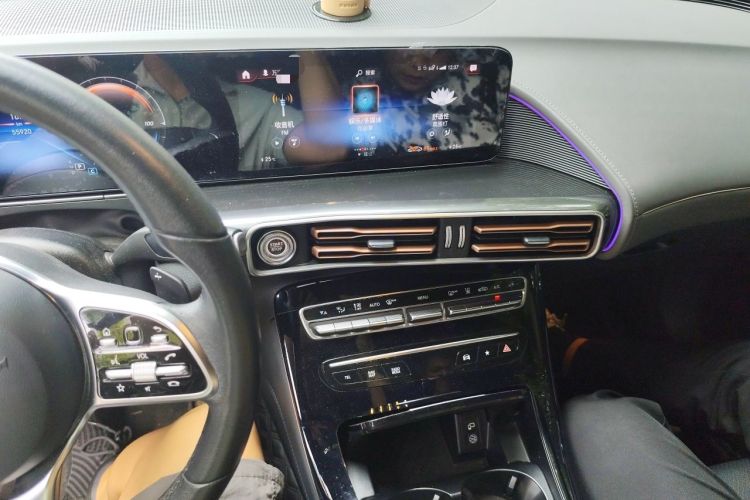 Used Mercedes-Benz EQC 2021 EQC 350 4MATIC Audio And AC Panel
