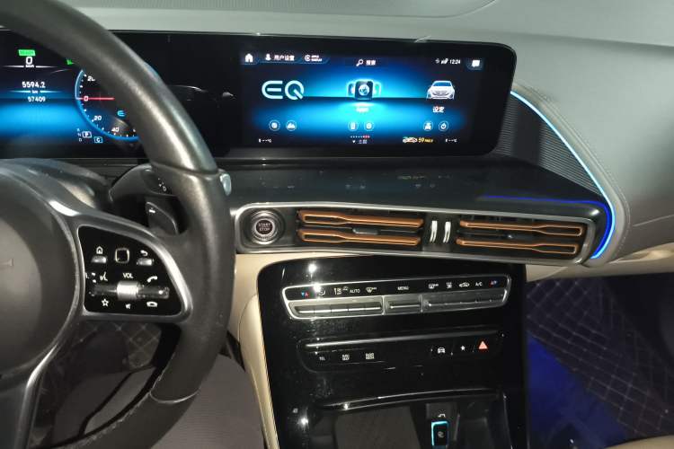 Used Mercedes-Benz EQC 2021 EQC 350 4MATIC Audio And AC Panel