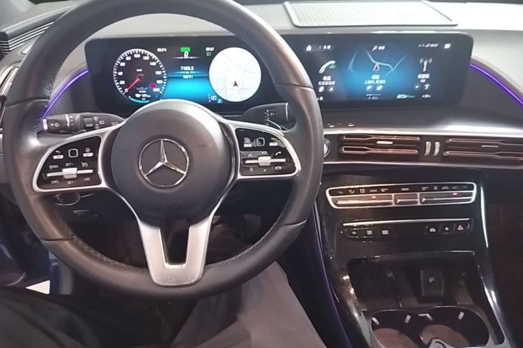 Used Mercedes-Benz EQC 2021 EQC 350 4MATIC Center Console