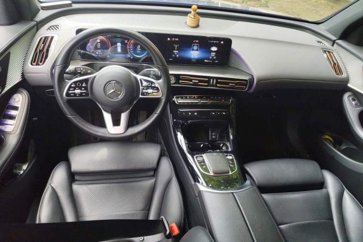 Used Mercedes-Benz EQC 2021 EQC 350 4MATIC Center Console