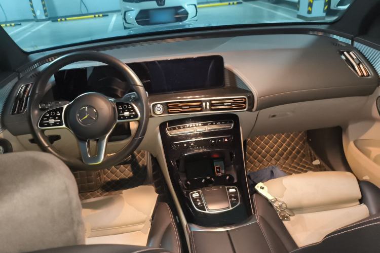 Used Mercedes-Benz EQC 2021 EQC 350 4MATIC Center Console