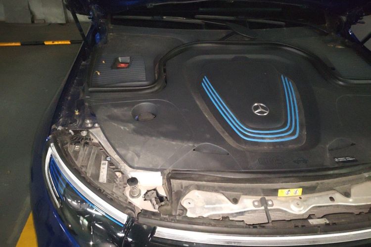 Used Mercedes-Benz EQC 2021 EQC 400 4MATIC Engine Bay Right