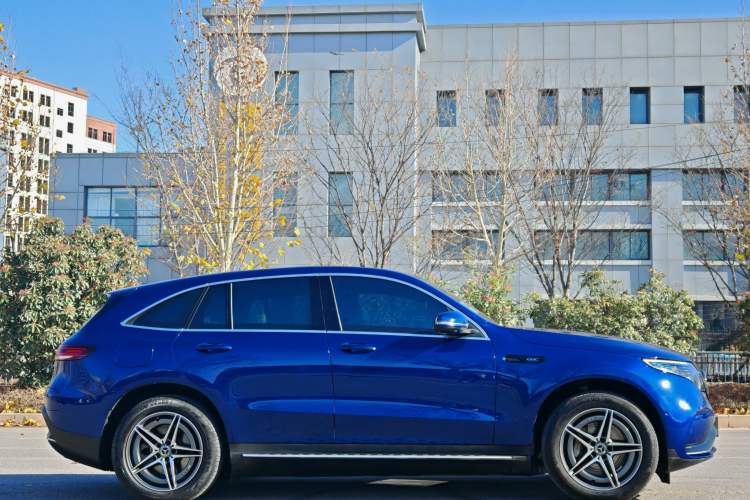 Used Mercedes-Benz EQC 2021 EQC 400 4MATIC Exterior 4