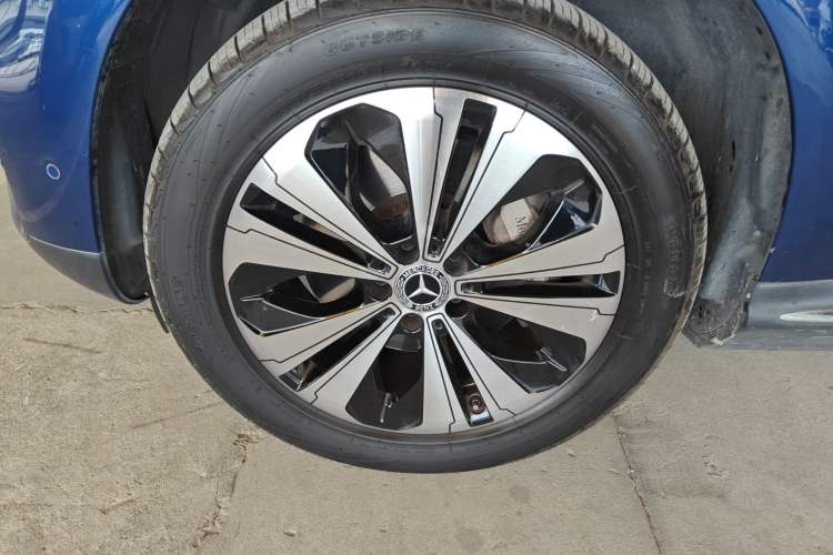 Used Mercedes-Benz EQC 2021 EQC 350 4MATIC Left Front Wheel Hub
