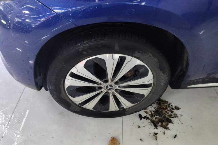 Used Mercedes-Benz EQC 2021 EQC 350 4MATIC Left Front Wheel Hub