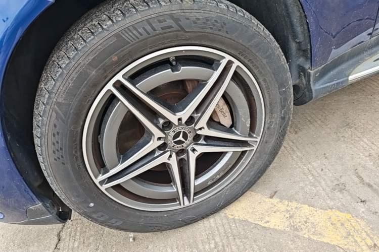 Used Mercedes-Benz EQC 2021 EQC 400 4MATIC Left Front Wheel Hub