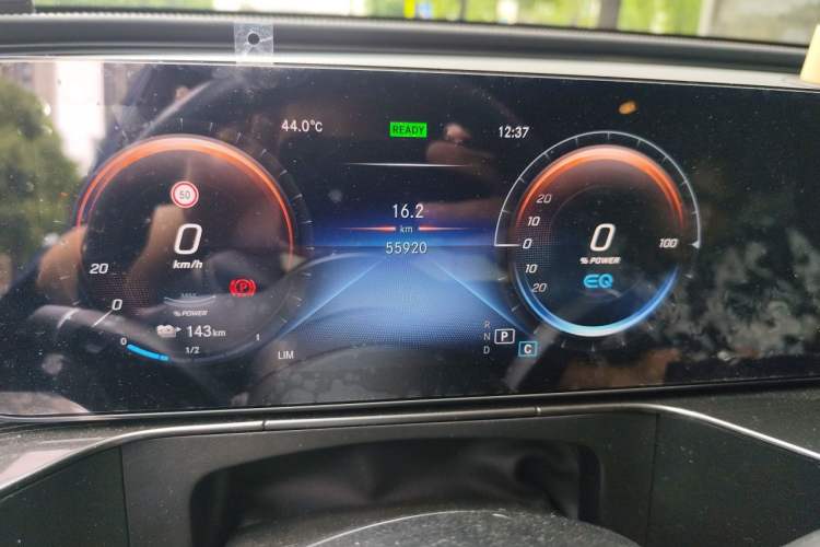 Used Mercedes-Benz EQC 2021 EQC 350 4MATIC Odometer Close Up