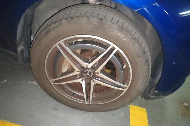 Used Mercedes-Benz EQC 2021 EQC 400 4MATIC Right Front Wheel Hub