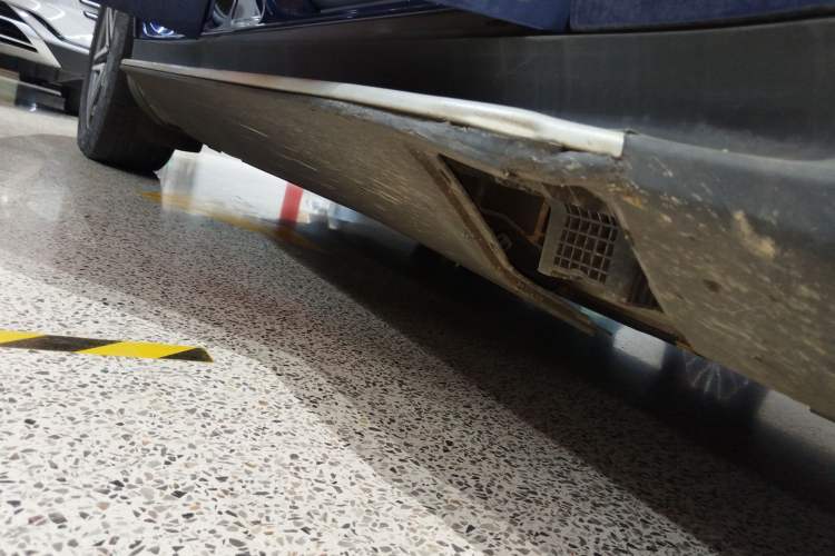 Used Mercedes-Benz EQC 2021 EQC 400 4MATIC Right Side Sill