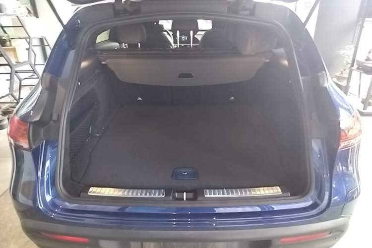 Used Mercedes-Benz EQC 2021 EQC 350 4MATIC Trunk