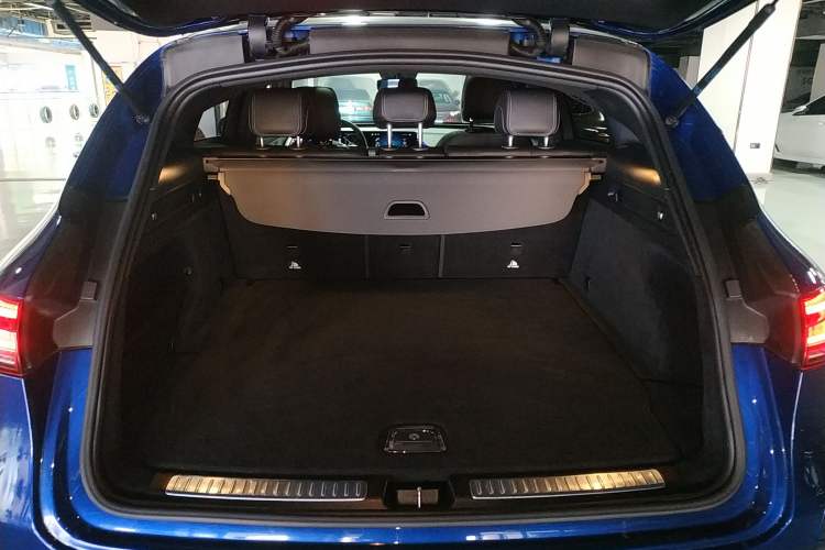 Used Mercedes-Benz EQC 2021 EQC 350 4MATIC Trunk