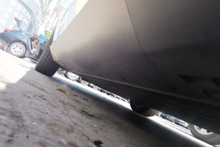 Used Mercedes-Benz EQC 2021 EQC 350 4MATIC Chassis Rear Left
