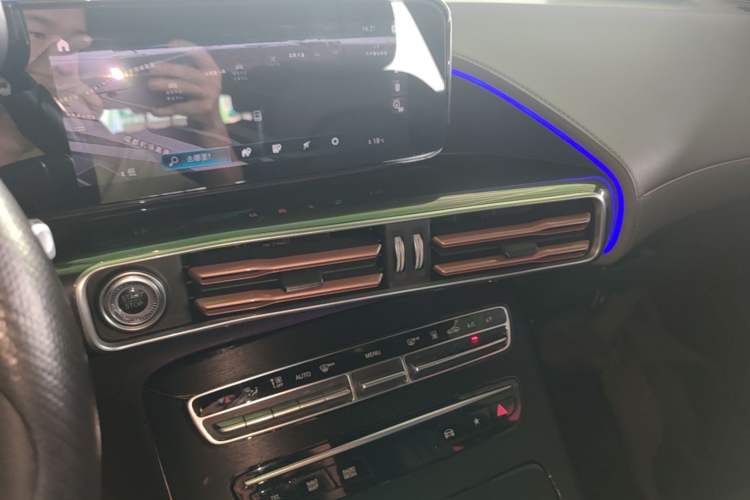 Used Mercedes-Benz EQC 2021 EQC 400 4MATIC Audio And AC Panel