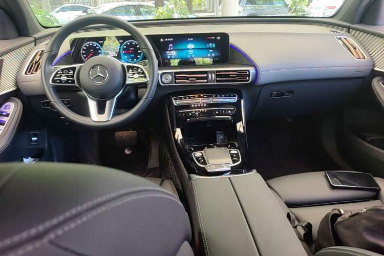 Used Mercedes-Benz EQC 2021 EQC 400 4MATIC Center Console