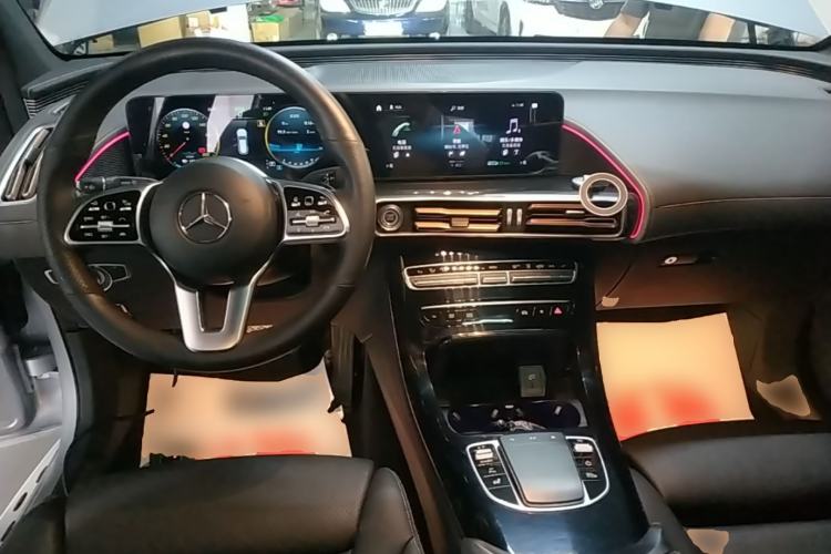 Used Mercedes-Benz EQC 2021 EQC 400 4MATIC Center Console