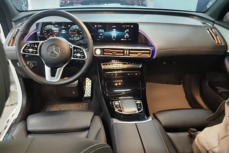 Used Mercedes-Benz EQC 2021 EQC 400 4MATIC Center Console