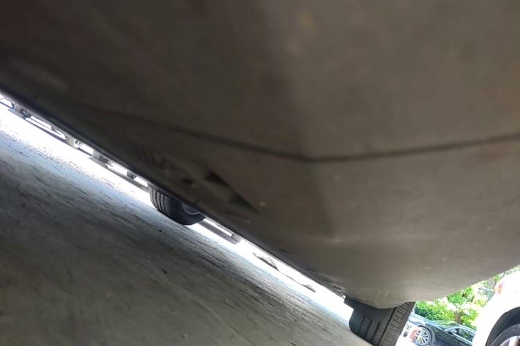 Used Mercedes-Benz EQC 2021 EQC 400 4MATIC Chassis Front Left