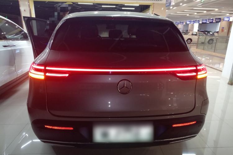 Used Mercedes-Benz EQC 2021 EQC 350 4MATIC Exterior 4