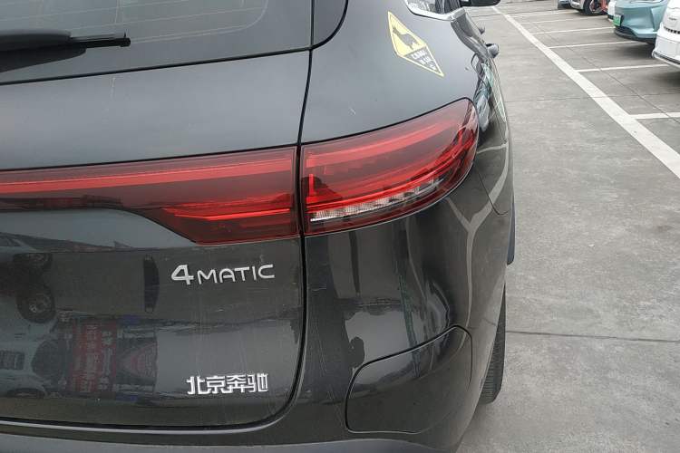 Used Mercedes-Benz EQC 2021 EQC 350 4MATIC Exterior 6