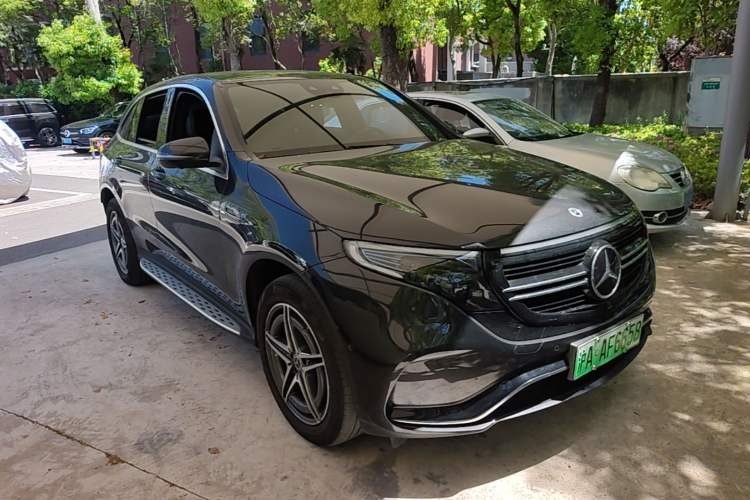 Used Mercedes-Benz EQC 2021 EQC 400 4MATIC Front Right 45 Deg