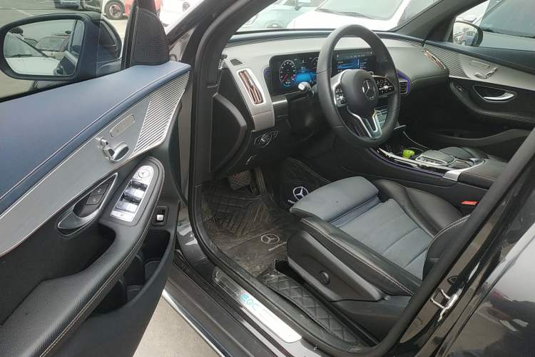 Used Mercedes-Benz EQC 2021 EQC 350 4MATIC Interior 3