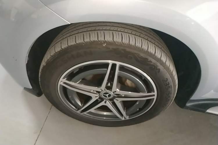 Used Mercedes-Benz EQC 2021 EQC 400 4MATIC Left Front Wheel Hub