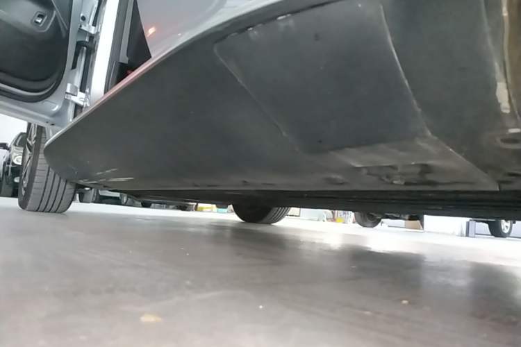 Used Mercedes-Benz EQC 2021 EQC 400 4MATIC Left Side Sill