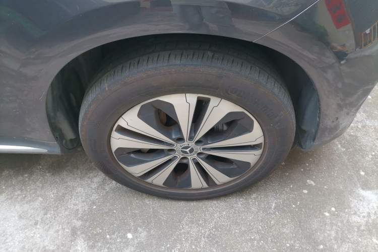 Used Mercedes-Benz EQC 2021 EQC 350 4MATIC Right Front Wheel Hub