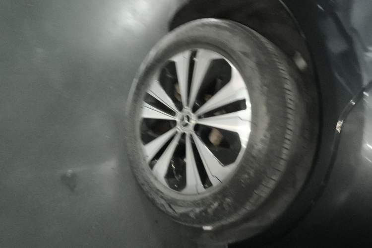 Used Mercedes-Benz EQC 2021 EQC 350 4MATIC Right Rear Wheel Hub