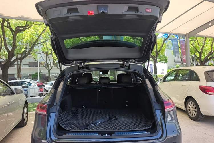 Used Mercedes-Benz EQC 2021 EQC 400 4MATIC Trunk