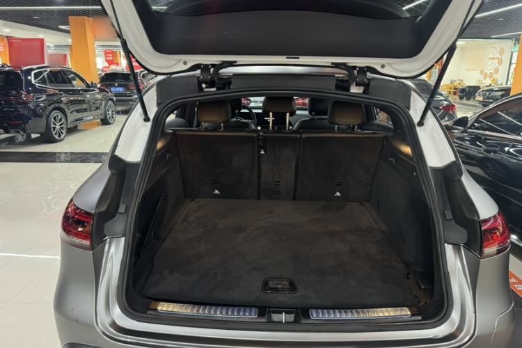 Used Mercedes-Benz EQC 2021 EQC 400 4MATIC Trunk