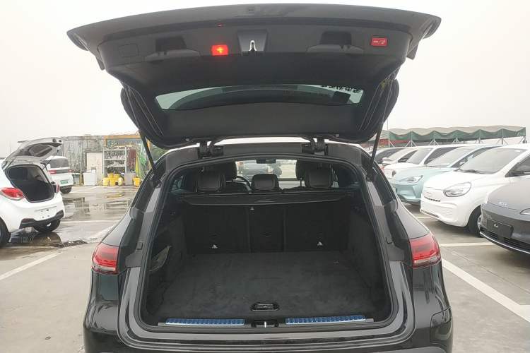 Used Mercedes-Benz EQC 2021 EQC 350 4MATIC Trunk