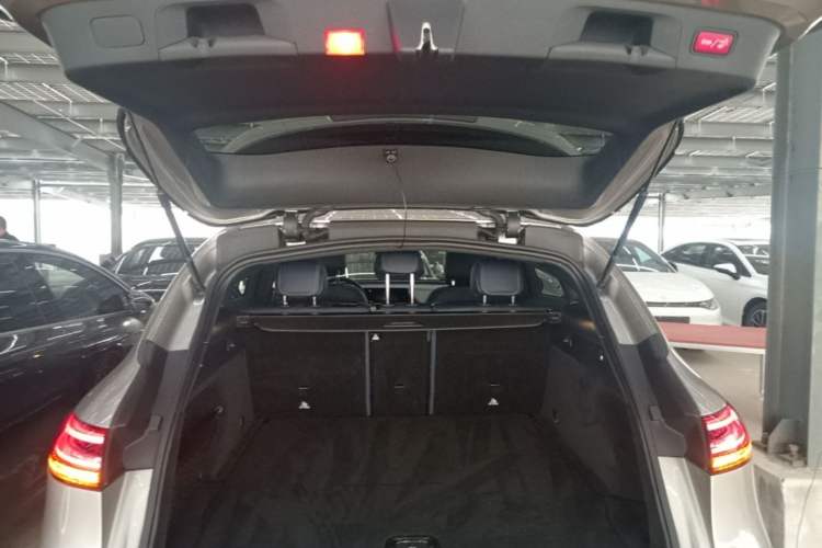 Used Mercedes-Benz EQC 2021 EQC 400 4MATIC Trunk