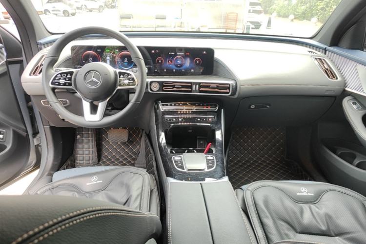Used Mercedes-Benz EQC 2021 EQC 350 4MATIC Center Console
